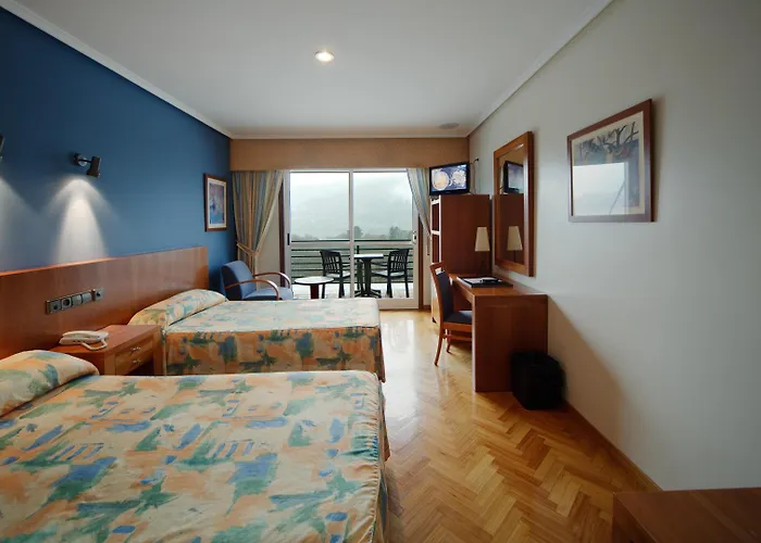 Hotel perto da faculdade: Arnoia Caldaria Hotel Y Balneario